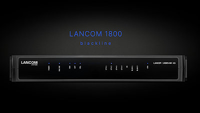 Schwarzes CPE-Gehäuse auf schwarzem Hintergrund und dem Schriftzug "LANCOM 1800 blackline"